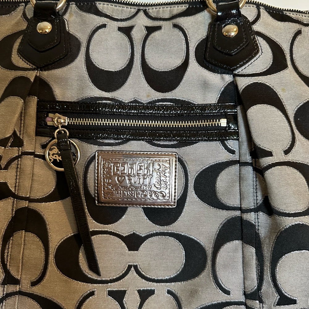 Coach Y2K Stylish Black and Gray Tote Bag - Picture 2 of 4